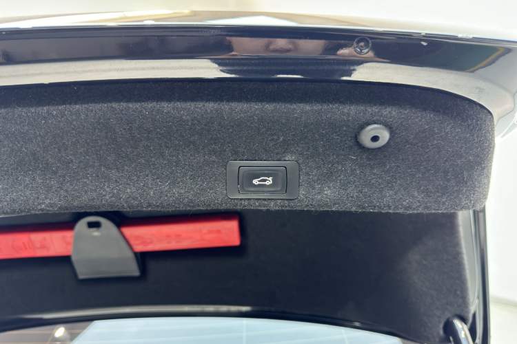 Used Volkswagen Magotan 2023 2 Million Units Limited Edition 330TSI DSG Leading Version Interior 12