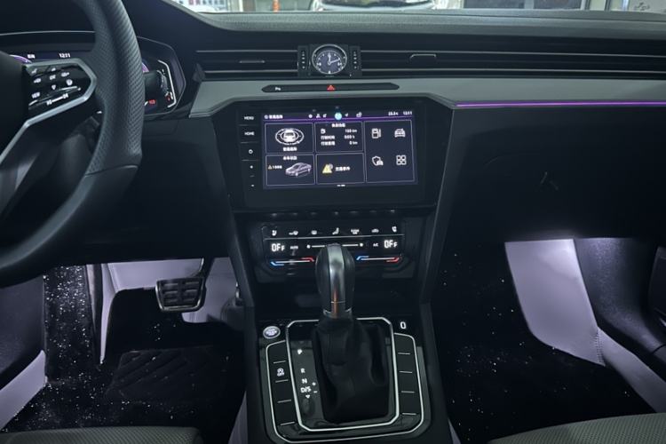 Used Volkswagen Magotan 2023 2 Million Units Commemorative Edition 330TSI DSG Luxury Version Interior 2