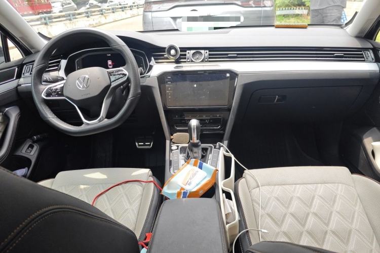 Used Volkswagen Magotan 2023 2 Million Units Commemorative Edition 330TSI DSG Luxury Version Interior 2