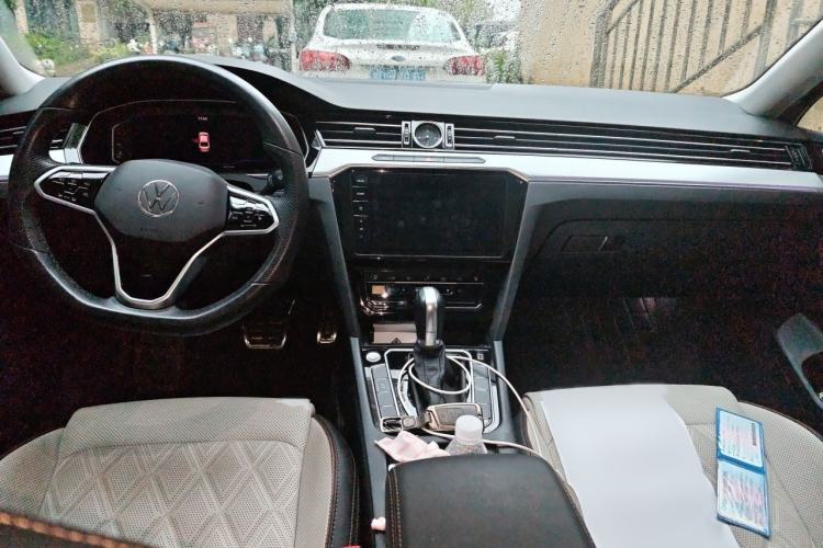 Used Volkswagen Magotan 2023 2 Million Units Commemorative Edition 330TSI DSG Luxury Version Interior 2