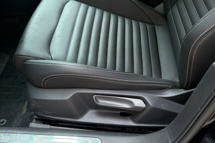 Used Volkswagen Magotan 2023 2 Million Units Limited-Edition 280TSI DSG Comfort Version Interior 2