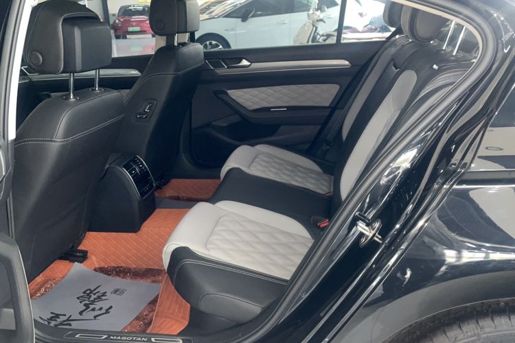 Used Volkswagen Magotan 2023 2 Million Units Limited Edition 330TSI DSG Leading Version Interior 2