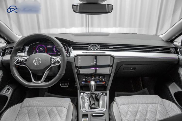 Used Volkswagen Magotan 2023 2 Million Units Commemorative Edition 330TSI DSG Luxury Version Interior 2