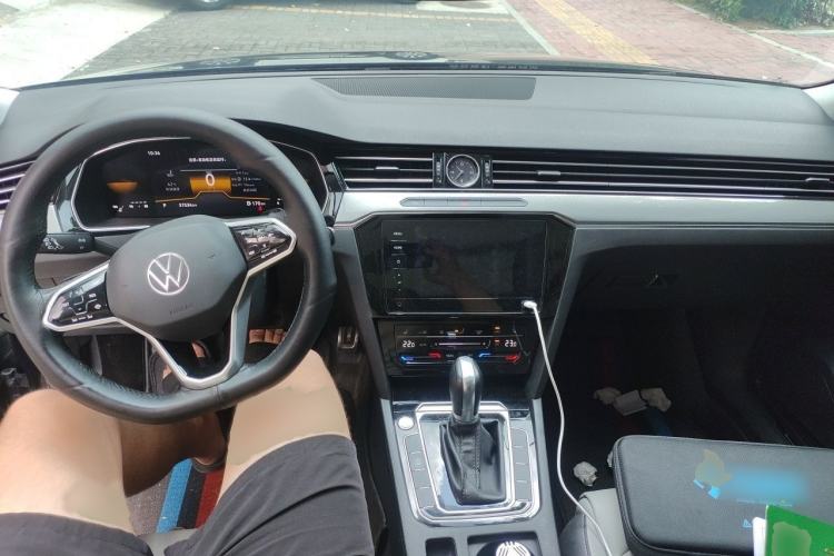 Used Volkswagen Magotan 2023 2 Million Units Limited Edition 280TSI DSG Leading Version Interior 2