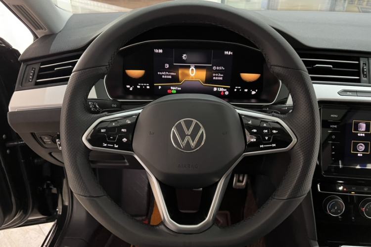 Used Volkswagen Magotan 2023 2 Million Units Limited-Edition 280TSI DSG Comfort Version Interior 2