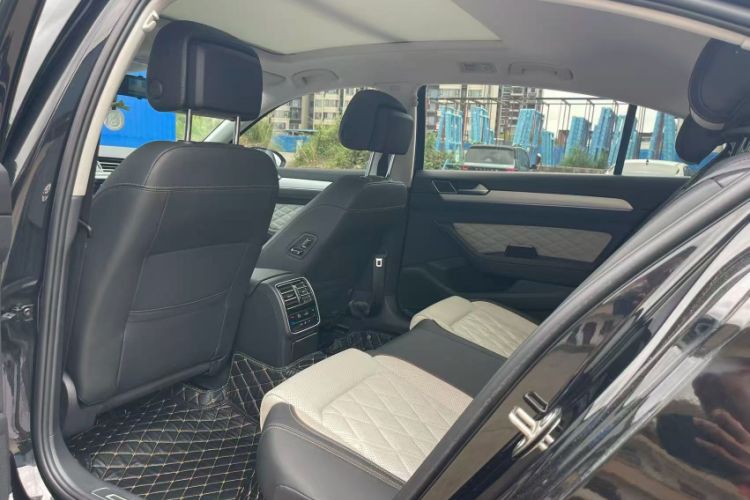 Used Volkswagen Magotan 2023 2 Million Units Commemorative Edition 330TSI DSG Luxury Version Interior 3