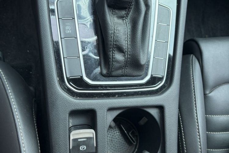 Used Volkswagen Magotan 2023 2 Million Units Limited-Edition 280TSI DSG Comfort Version Interior 3