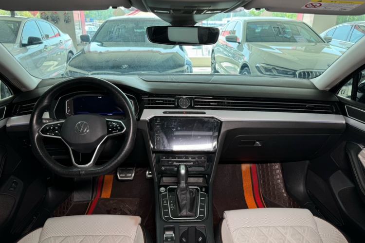 Used Volkswagen Magotan 2023 2 Million Units Commemorative Edition 330TSI DSG Luxury Version Interior 3
