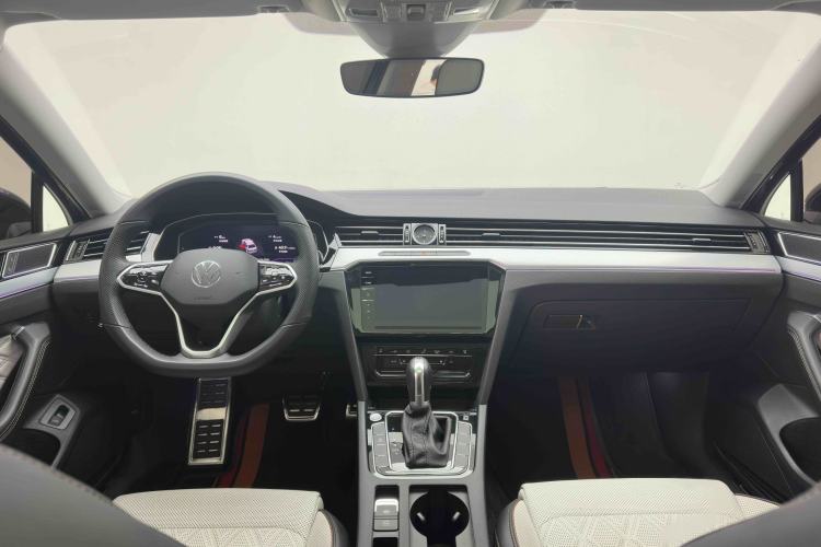 Used Volkswagen Magotan 2023 2 Million Units Commemorative Edition 330TSI DSG Luxury Version Interior 3