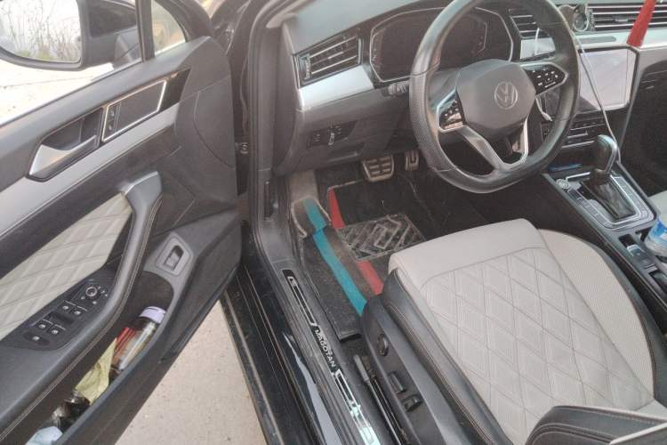 Used Volkswagen Magotan 2023 2 Million Units Commemorative Edition 330TSI DSG Luxury Version Interior 3