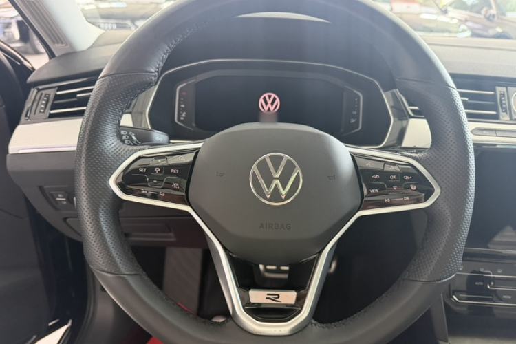 Used Volkswagen Magotan 2023 2 Million Units Commemorative Edition 330TSI DSG Luxury Version Interior 3