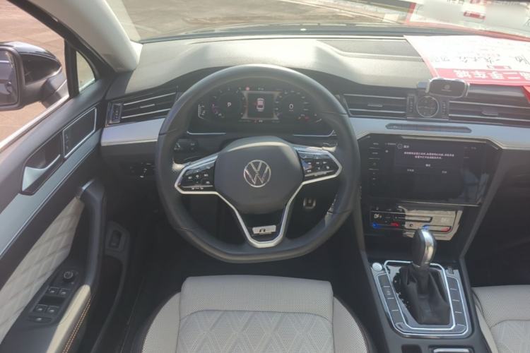 Used Volkswagen Magotan 2023 2 Million Units Commemorative Edition 330TSI DSG Luxury Version Interior 3