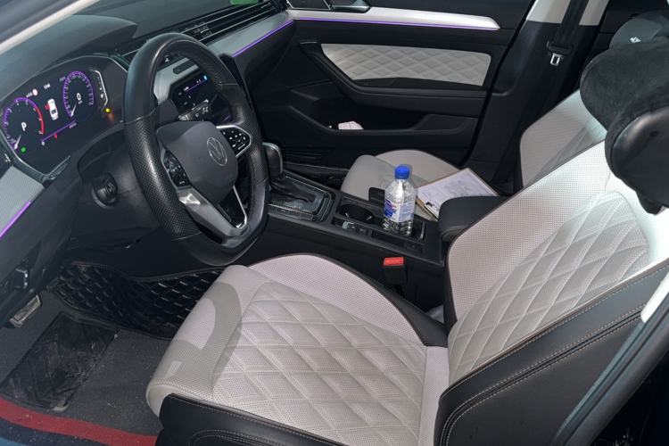Used Volkswagen Magotan 2023 2 Million Units Commemorative Edition 330TSI DSG Luxury Version Interior 3