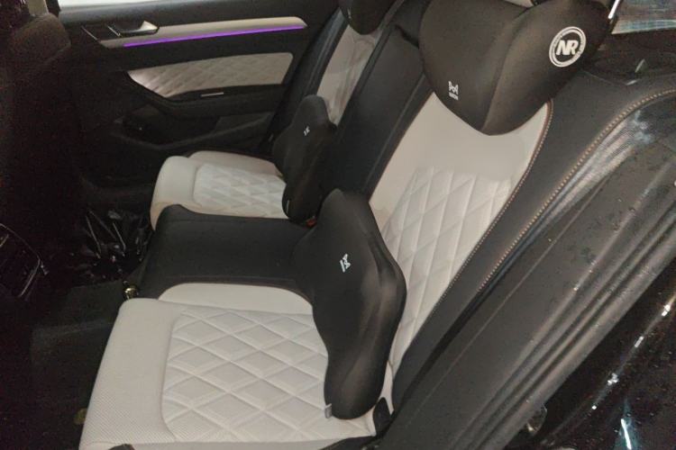 Used Volkswagen Magotan 2023 2 Million Units Commemorative Edition 330TSI DSG Luxury Version Interior 4