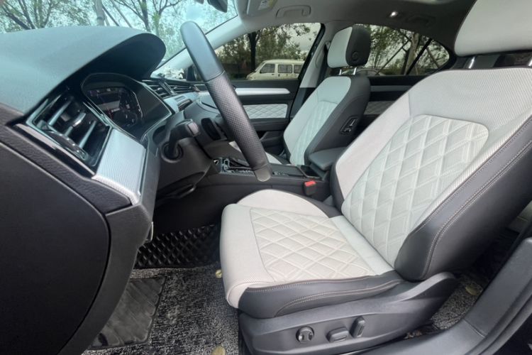 Used Volkswagen Magotan 2023 2 Million Units Commemorative Edition 330TSI DSG Luxury Version Interior 4