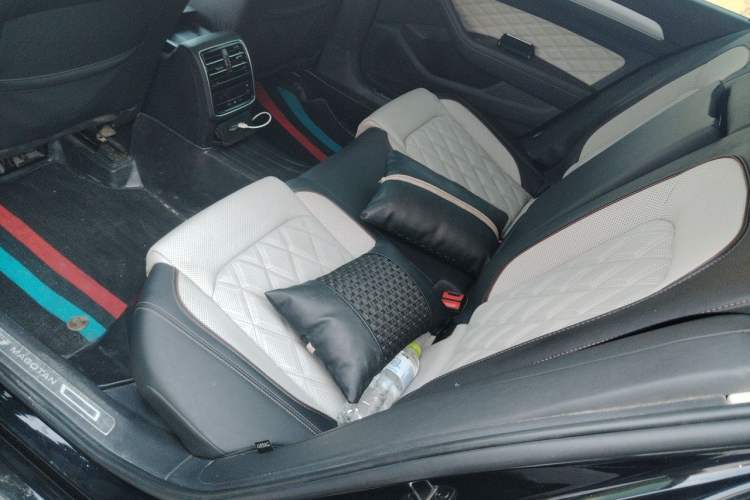 Used Volkswagen Magotan 2023 2 Million Units Commemorative Edition 330TSI DSG Luxury Version Interior 4