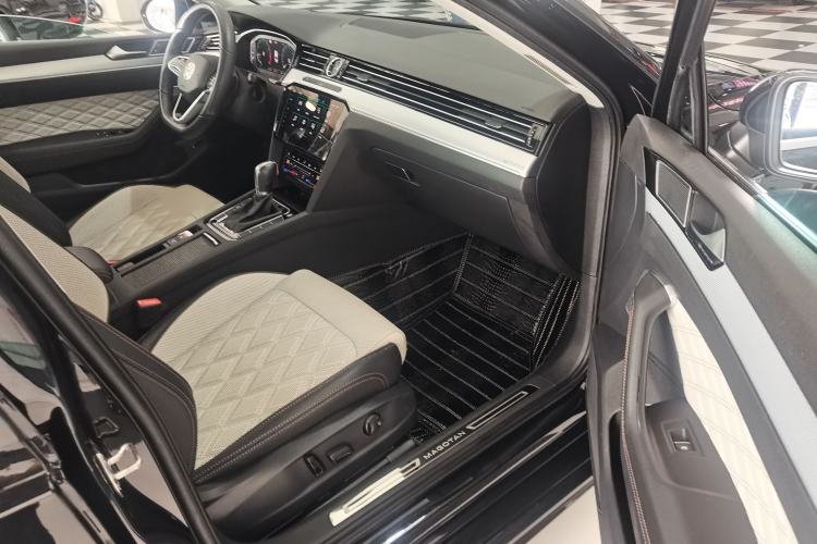 Used Volkswagen Magotan 2023 2 Million Units Commemorative Edition 330TSI DSG Luxury Version Interior 4