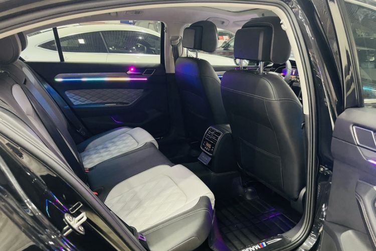 Used Volkswagen Magotan 2023 2 Million Units Limited Edition 330TSI DSG Leading Version Interior 5
