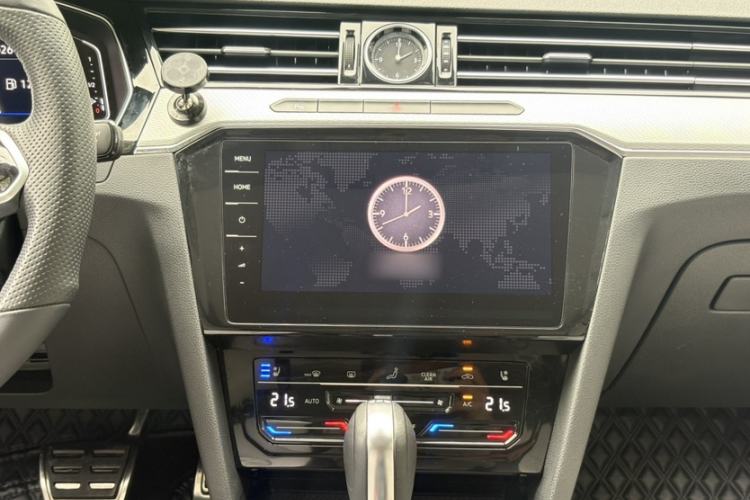 Used Volkswagen Magotan 2023 2 Million Units Limited Edition 330TSI DSG Leading Version Interior 5
