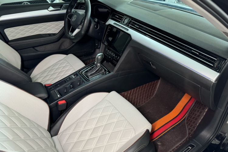Used Volkswagen Magotan 2023 2 Million Units Commemorative Edition 330TSI DSG Luxury Version Interior 5