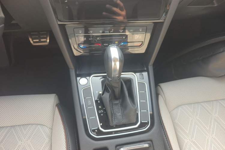 Used Volkswagen Magotan 2023 2 Million Units Commemorative Edition 330TSI DSG Luxury Version Interior 5