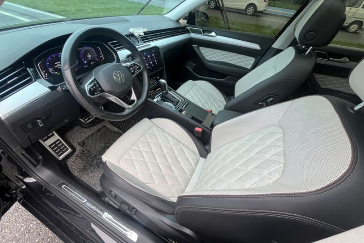 Used Volkswagen Magotan 2023 2 Million Units Commemorative Edition 330TSI DSG Luxury Version Interior 6