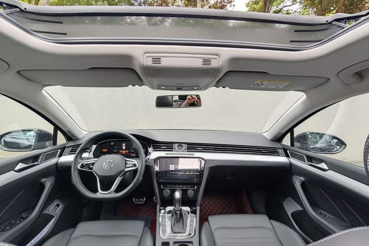 Used Volkswagen Magotan 2023 2 Million Units Limited-Edition 280TSI DSG Comfort Version Interior 6