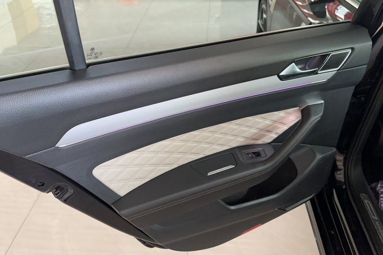 Used Volkswagen Magotan 2023 2 Million Units Limited Edition 330TSI DSG Leading Version Interior 7