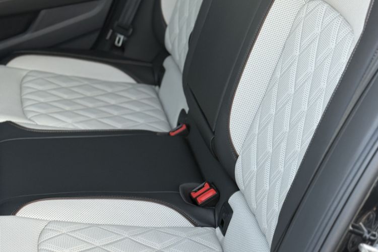 Used Volkswagen Magotan 2023 2 Million Units Commemorative Edition 330TSI DSG Luxury Version Interior 7