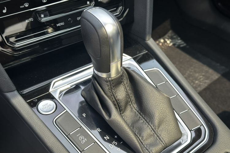 Used Volkswagen Magotan 2023 2 Million Units Limited Edition 330TSI DSG Leading Version Interior 8