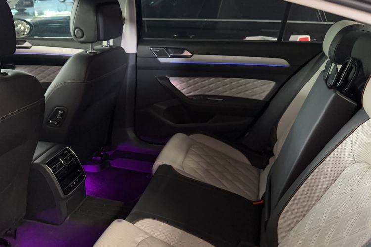 Used Volkswagen Magotan 2023 2 Million Units Commemorative Edition 330TSI DSG Luxury Version Interior 8