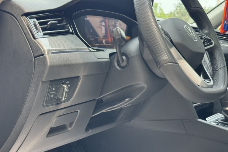 Used Volkswagen Magotan 2023 2 Million Units Limited Edition 330TSI DSG Leading Version Interior 8
