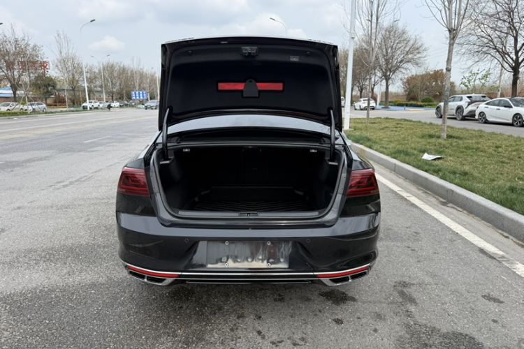 Used Volkswagen Magotan 2023 2 Million Units Limited Edition 330TSI DSG Leading Version Interior 9