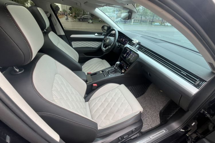 Used Volkswagen Magotan 2023 2 Million Units Commemorative Edition 330TSI DSG Luxury Version Interior 9
