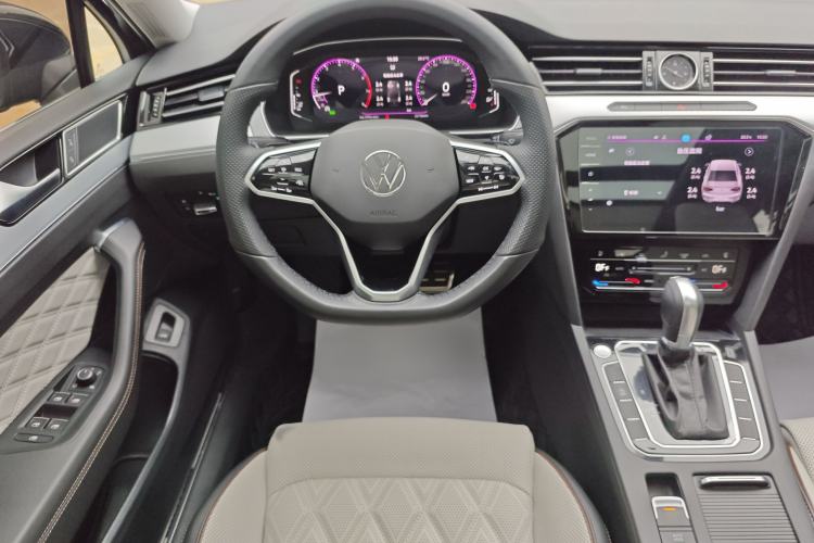 Used Volkswagen Magotan 2023 2 Million Units Commemorative Edition 330TSI DSG Luxury Version Interior 9