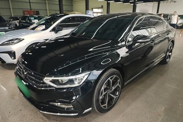 Used Volkswagen Magotan 2023 2 Million Units Commemorative Edition 330TSI DSG Luxury Version