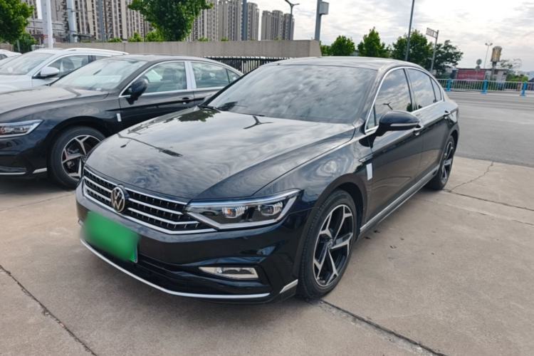 Used Volkswagen Magotan 2023 2 Million Units Limited Edition 330TSI DSG Leading Version Guazi used car, China used car export, Used car for sale, Used cars, Cheapest cars for sale