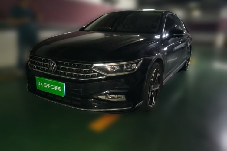 Used Volkswagen Magotan 2023 2 Million Units Commemorative Edition 330TSI DSG Luxury Version Guazi used car, China used car export, Used car for sale, Used cars, Cheapest cars for sale