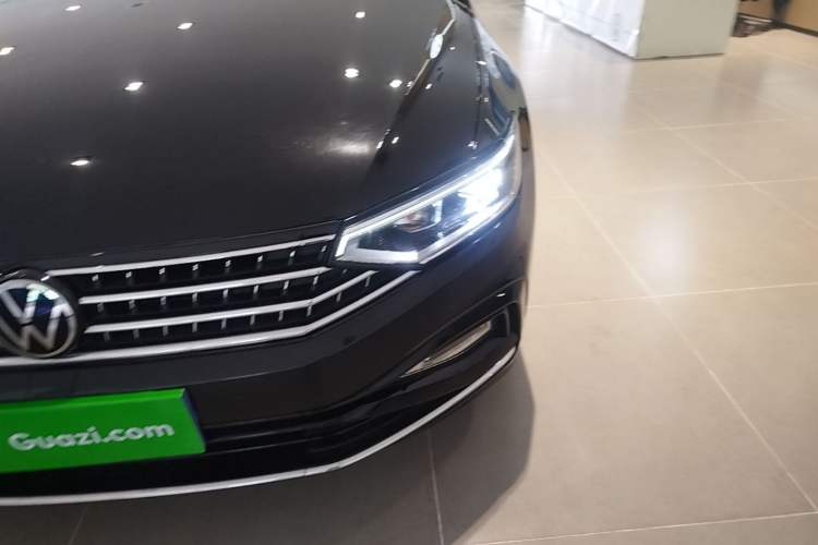 Used Volkswagen Magotan 2023 2 Million Units Commemorative Edition 330TSI DSG Luxury Version Left Front Headlight