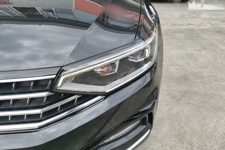Used Volkswagen Magotan 2023 2 Million Units Limited Edition 330TSI DSG Leading Version Left Front Headlight