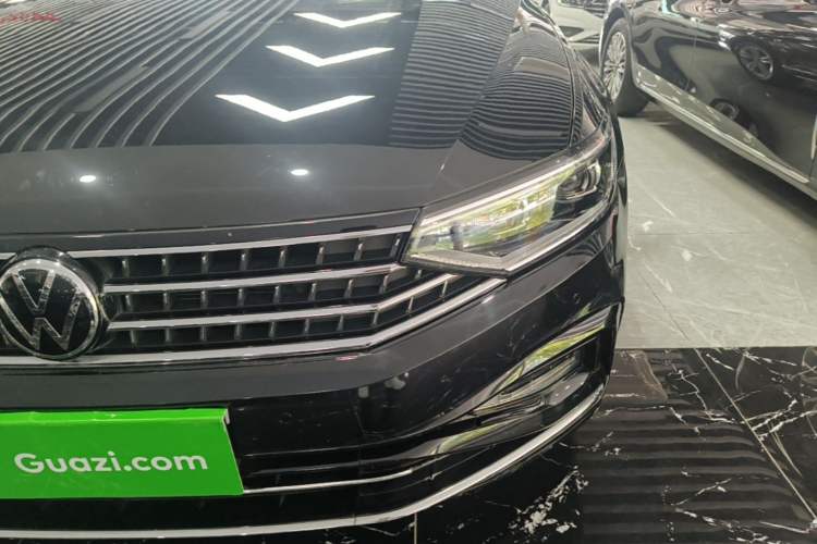Used Volkswagen Magotan 2023 2 Million Units Limited-Edition 280TSI DSG Comfort Version Left Front Headlight