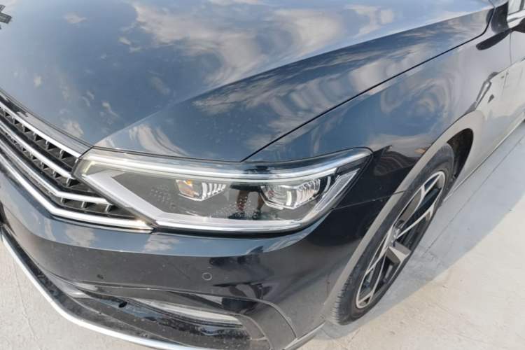 Used Volkswagen Magotan 2023 2 Million Units Limited Edition 330TSI DSG Leading Version Left Front Headlight