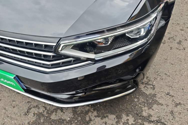 Used Volkswagen Magotan 2023 2 Million Units Limited-Edition 280TSI DSG Comfort Version Left Front Headlight