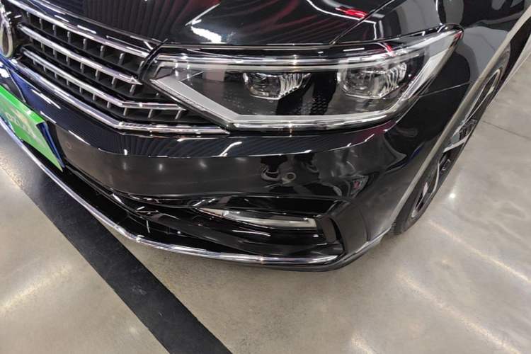 Used Volkswagen Magotan 2023 2 Million Units Limited Edition 330TSI DSG Leading Version Left Front Headlight