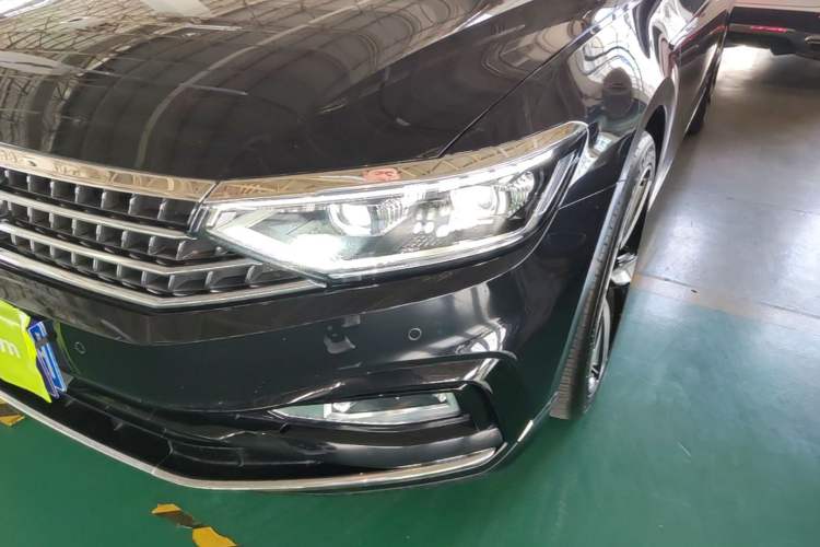 Used Volkswagen Magotan 2023 2 Million Units Limited Edition 280TSI DSG Leading Version Left Front Headlight