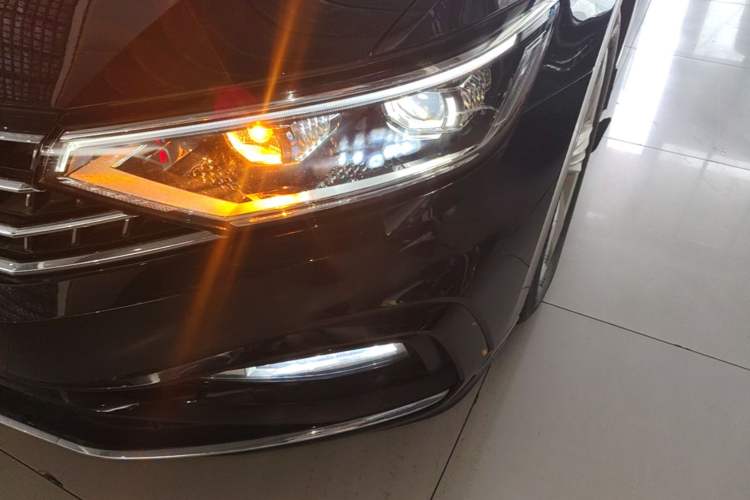 Used Volkswagen Magotan 2023 2 Million Units Limited-Edition 280TSI DSG Comfort Version Left Front Headlight
