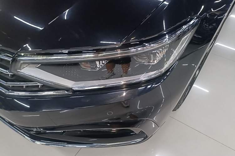 Used Volkswagen Magotan 2023 2 Million Units Limited Edition 330TSI DSG Leading Version Left Front Headlight
