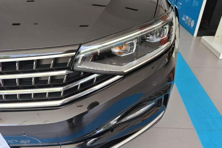 Used Volkswagen Magotan 2023 2 Million Units Limited Edition 330TSI DSG Leading Version Left Front Headlight