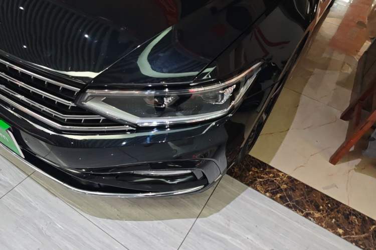 Used Volkswagen Magotan 2023 2 Million Units Limited Edition 330TSI DSG Leading Version Left Front Headlight