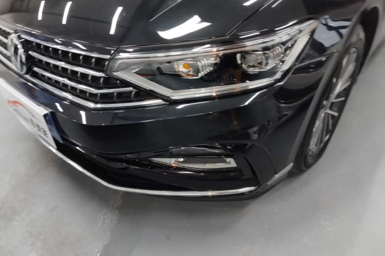 Used Volkswagen Magotan 2023 2 Million Units Limited Edition 330TSI DSG Leading Version Left Front Headlight